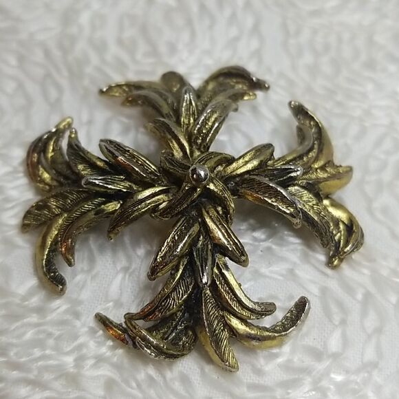 Van S Pin Brooch Vans Authentics 7050 Brooch Pin Cross - Picture 2 of 10